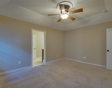 5605 Trails Edge Drive - Photo Thumbnail 15