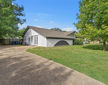 129 Texas Avenue - Photo Thumbnail 1