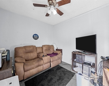 129 Texas Avenue - Photo Thumbnail 16