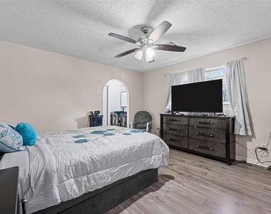 129 Texas Avenue - Photo Thumbnail 8