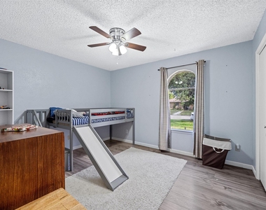 129 Texas Avenue - Photo Thumbnail 11