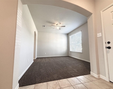 5030 Royal Springs Drive - Photo Thumbnail 1