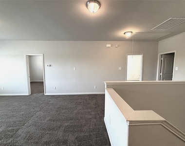 5030 Royal Springs Drive - Photo Thumbnail 29