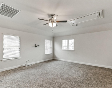 6028 Paddock Lane - Photo Thumbnail 19