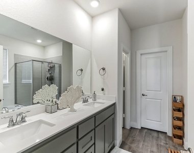 6028 Paddock Lane - Photo Thumbnail 17