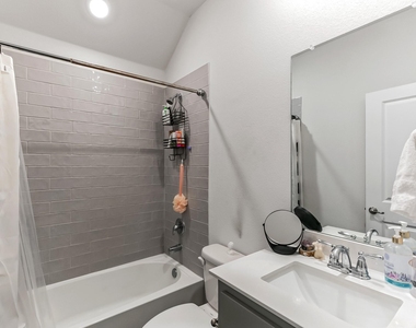 6028 Paddock Lane - Photo Thumbnail 23