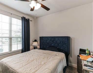 6028 Paddock Lane - Photo Thumbnail 22