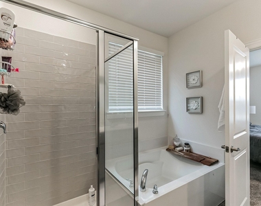 6028 Paddock Lane - Photo Thumbnail 18