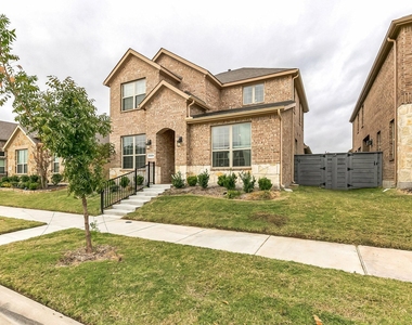 6028 Paddock Lane - Photo Thumbnail 1