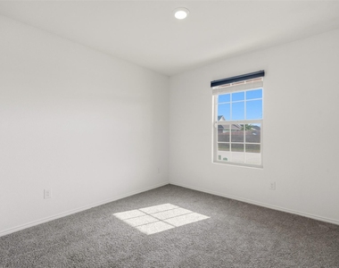 412 Westpark Drive - Photo Thumbnail 11