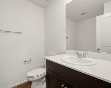 412 Westpark Drive - Photo Thumbnail 14