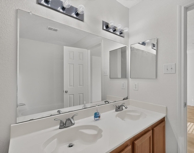 717 Gallant Court - Photo Thumbnail 19