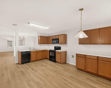 717 Gallant Court - Photo Thumbnail 9