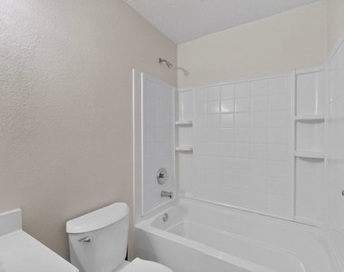 717 Gallant Court - Photo Thumbnail 14