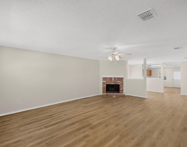717 Gallant Court - Photo Thumbnail 4