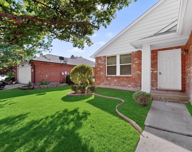 717 Gallant Court - Photo Thumbnail 1