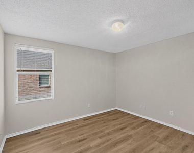 717 Gallant Court - Photo Thumbnail 21