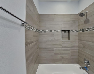 217 S Village Way - Photo Thumbnail 14