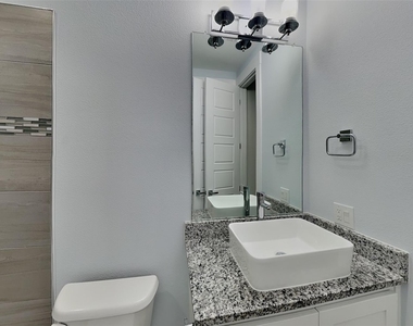 217 S Village Way - Photo Thumbnail 13
