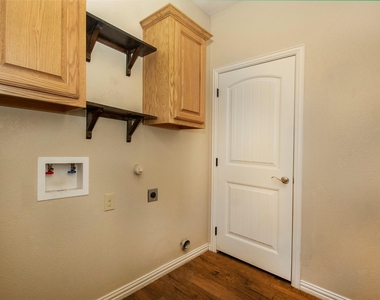 700 E Bullock Street - Photo Thumbnail 9