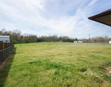 700 E Bullock Street - Photo Thumbnail 14