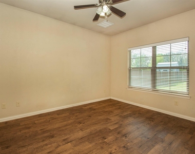 700 E Bullock Street - Photo Thumbnail 10