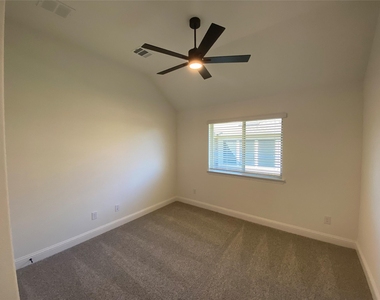 2012 Hickory Chase Lane - Photo Thumbnail 13