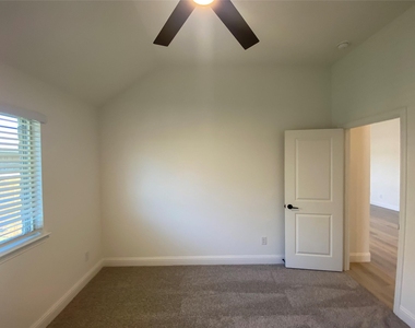 2012 Hickory Chase Lane - Photo Thumbnail 14