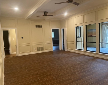 12112 Cross Creek Drive - Photo Thumbnail 8
