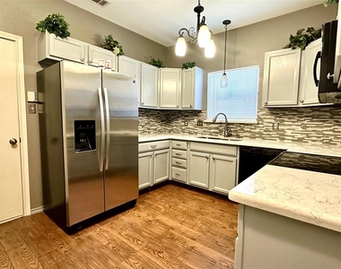 1402 Peregrine Street - Photo Thumbnail 4