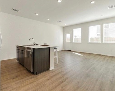 119 Tall Cedar Way - Photo Thumbnail 5