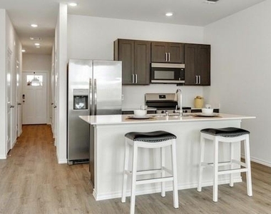 119 Tall Cedar Way - Photo Thumbnail 3