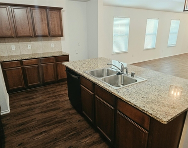 1412 Meadow Creek Drive - Photo Thumbnail 6