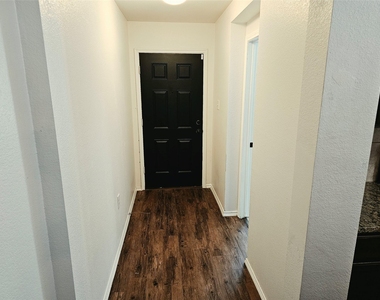 1412 Meadow Creek Drive - Photo Thumbnail 3