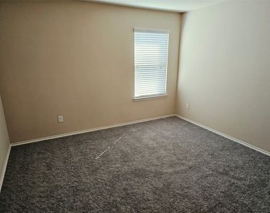 1412 Meadow Creek Drive - Photo Thumbnail 19