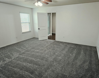 1412 Meadow Creek Drive - Photo Thumbnail 11