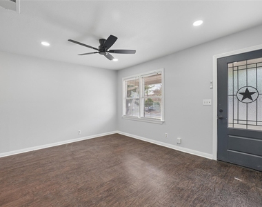 2333 Bird Street - Photo Thumbnail 8