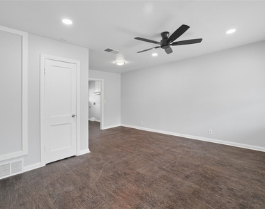 2333 Bird Street - Photo Thumbnail 7
