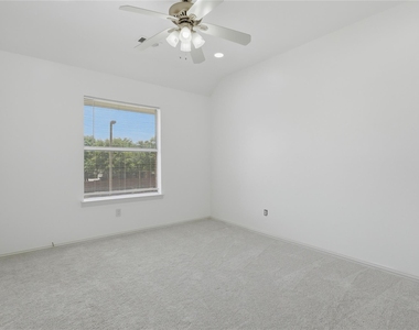 5001 Spicewood Drive - Photo Thumbnail 23