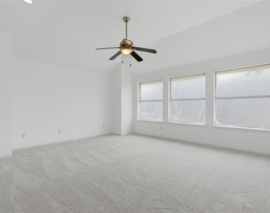 5001 Spicewood Drive - Photo Thumbnail 21