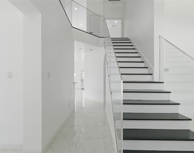 5001 Spicewood Drive - Photo Thumbnail 2