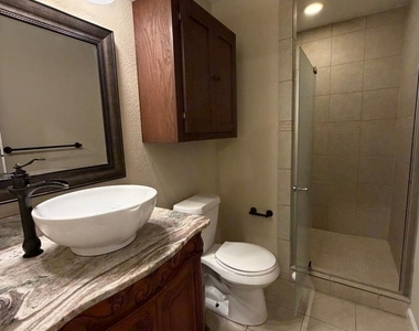 7905 Park Lane - Photo Thumbnail 12