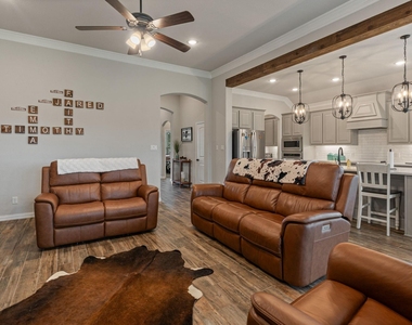 1089 Emilia Drive - Photo Thumbnail 18