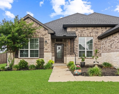 1089 Emilia Drive - Photo Thumbnail 3