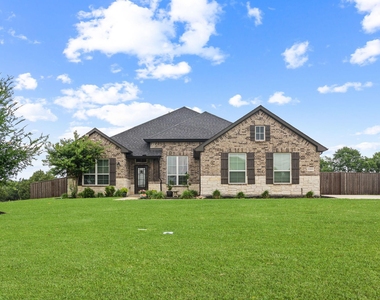 1089 Emilia Drive - Photo Thumbnail 2