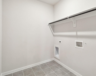 2124 Gustavus Drive - Photo Thumbnail 12