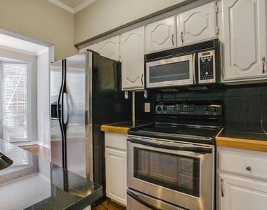 6318 Richmond Avenue - Photo Thumbnail 8