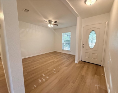 2704 Springlake Court - Photo Thumbnail 2