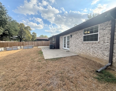 2704 Springlake Court - Photo Thumbnail 17