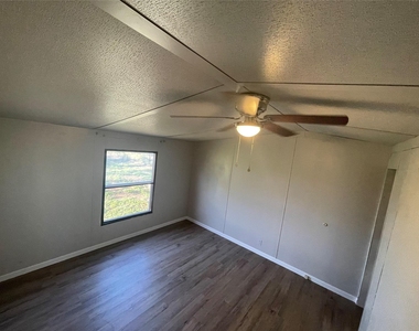 2901 Fm 604 - Photo Thumbnail 11